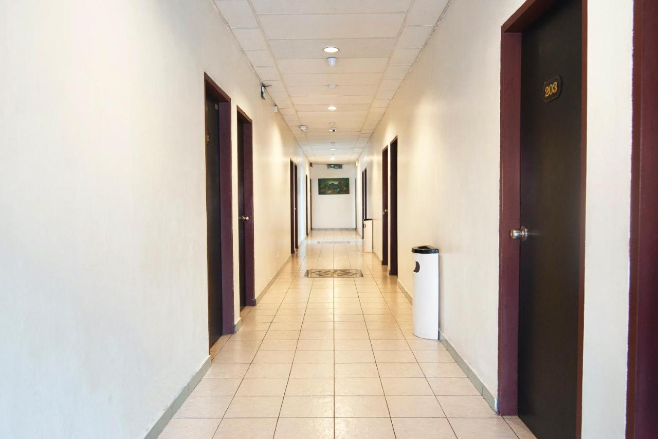 Oyo 89577 Kristal Hotel Keningau Extérieur photo